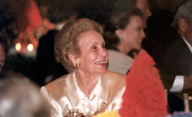 Evelyn Haas being honored at SFMOMA in 1999